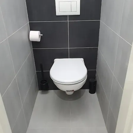 Small Denisa Business Apartment *